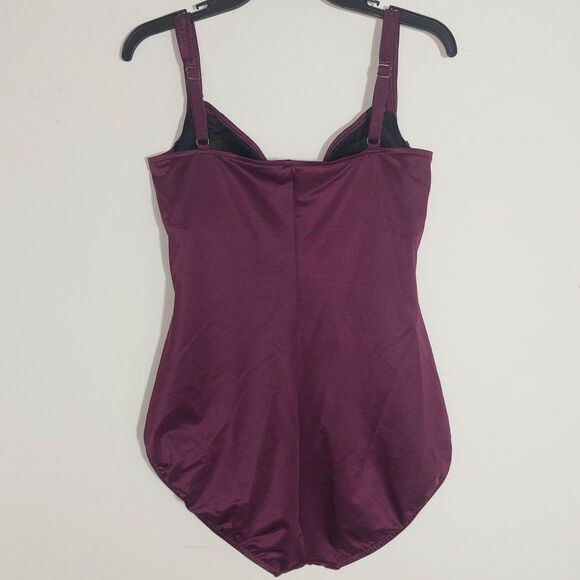 EUC Miraclesuit Women's Slimming  Averi One Piece Swimsuit Eggplant Size 16 - Picture 9 of 12